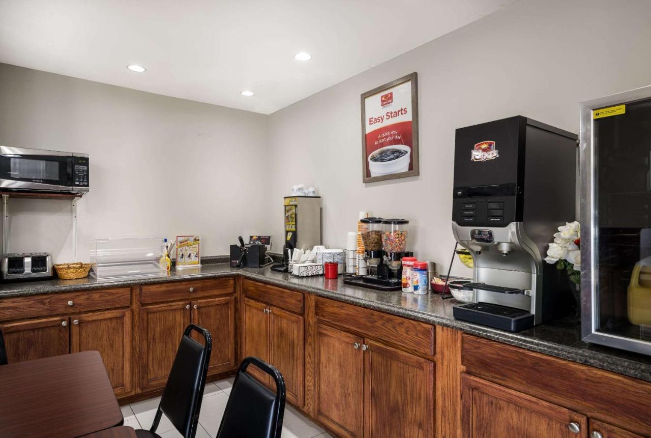 Econo Lodge Inn & Suites Canandaigua Exteriér fotografie